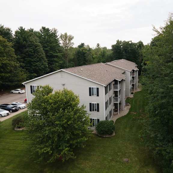 exterior at griffin estates 1721 bond street, niles, mi 49120