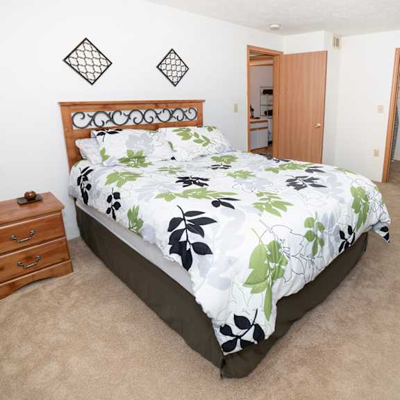 master bedroom 1305 harrison circle, pell city, al 35128