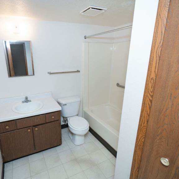 360 w. woodlawn ave, hastings, mi 49058