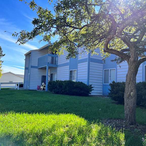 exterior huron apartments
210 etherington, mackinaw city, mi 49701
