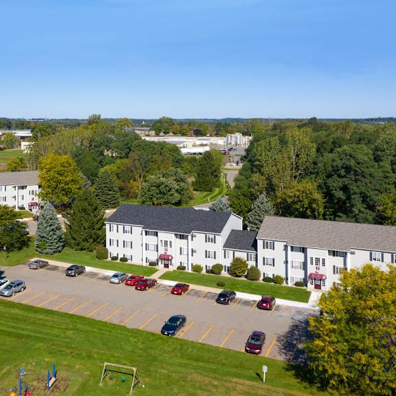 exterior of whitney estates in hillsdale mi 49242