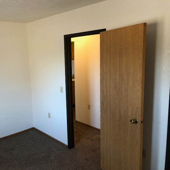 rousseau apartments au gres mi