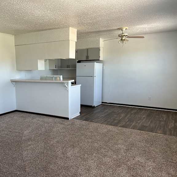buckner apartments
920 w. commerce street, fairfield, tx 75840
