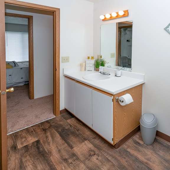 luxurious bathrooms at kuder estates apartments, mrd conventional, warsaw, in, 46582