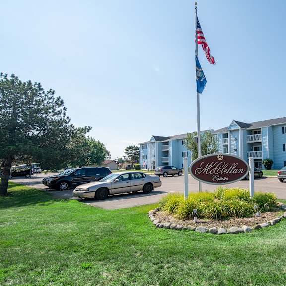 outdoorat mcclellan estates apartments, michigan