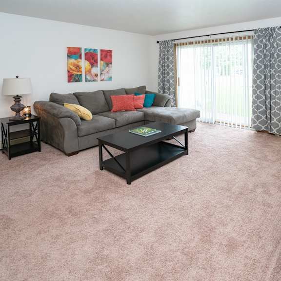 living area at nelson estates apartments,1815 raleigh ave, kendallville, in 46755