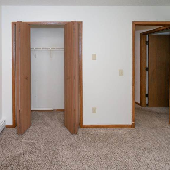 bedroom closet 40 glenn ave, qunicy, mi 49082