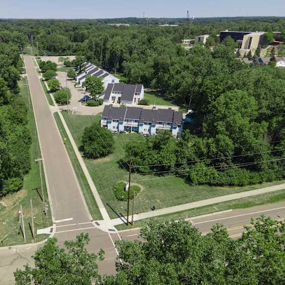 aerial view of property with surroundings at raleigh house apartments, mrd apartments, east lansing