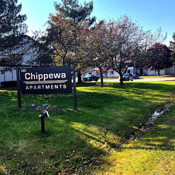 exterior 120 vale street, cheboygan, mi 49721