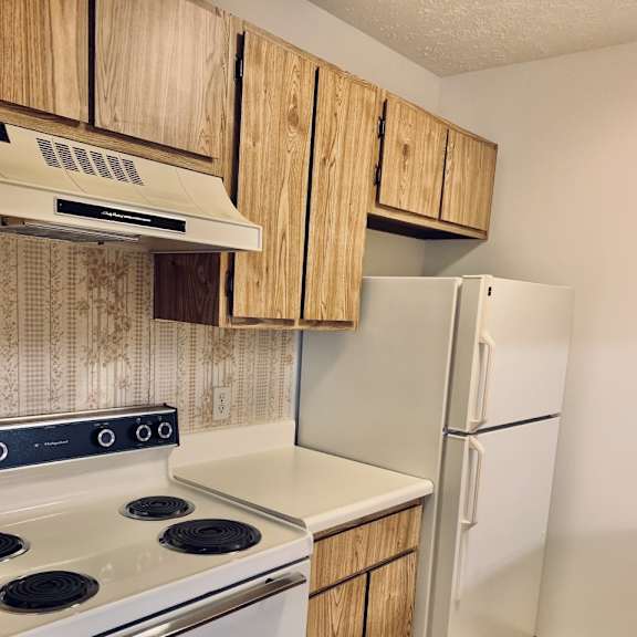 kitchen foster apartments 207 e may st gladwin, mi 48624