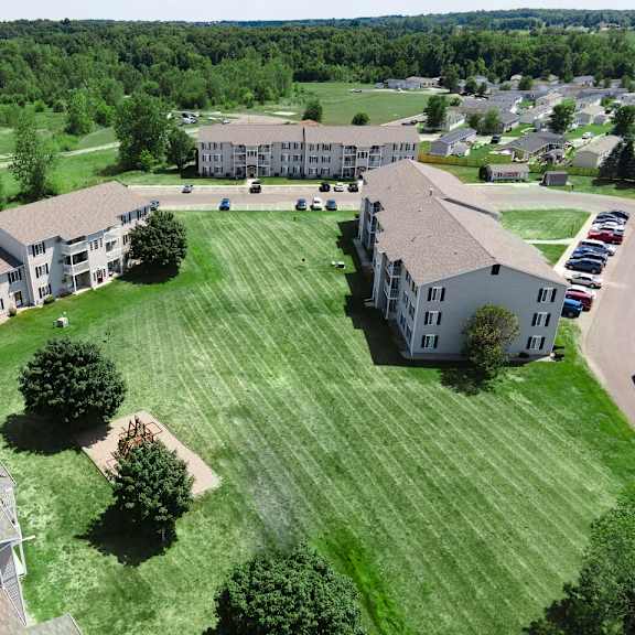 aerial view at woodbury estates apartments, adrian