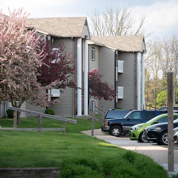 exterior yorkshire place apartments
1504 yorkshire dr., howell, mi 48843