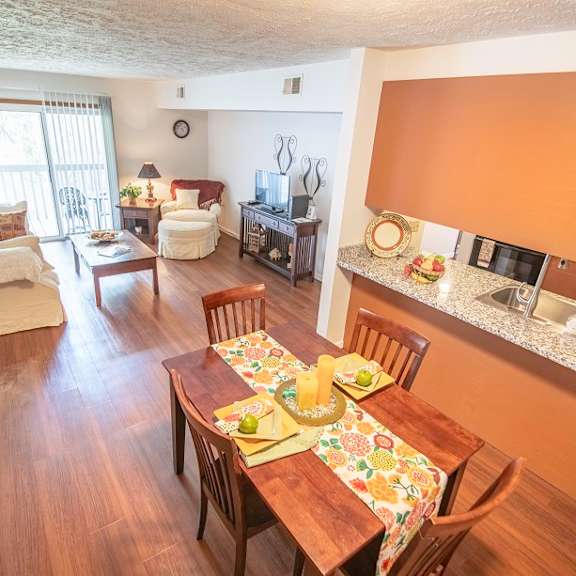 dining area yorkshire place apartments
1504 yorkshire dr., howell, mi 48843