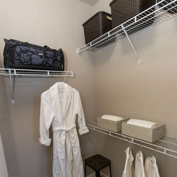 woodstock west by walton apartment homes at walton woodstock, woodstock, 30188 walk-in closets