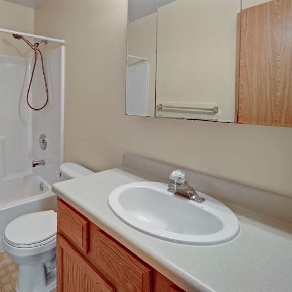 the legacy apartments - bathroom