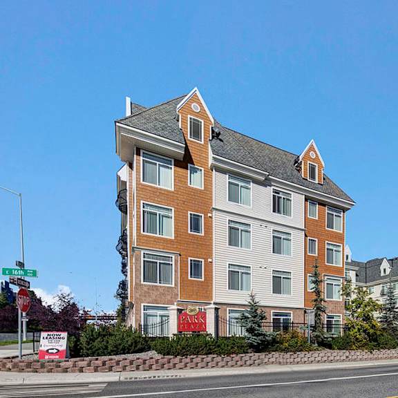 park plaza ii apartments - exterior