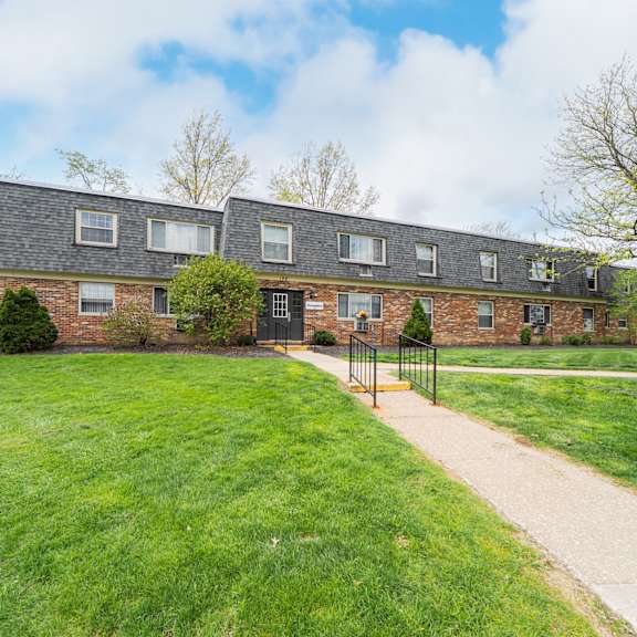 114 downing drive exterior