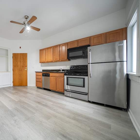 designer kitchen at tremont terraces apartments, ohio, 44113