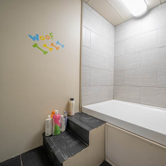 pet spa at tremont terraces apartments, cleveland, oh, 44113