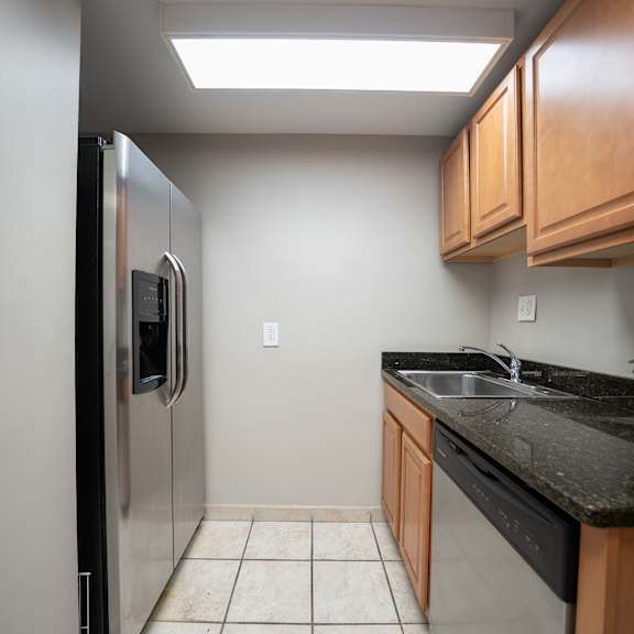 gourmet kitchen at tremont terraces apartments, ohio