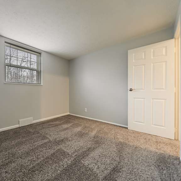 blank interior at river run apartments, ohio, 44485
