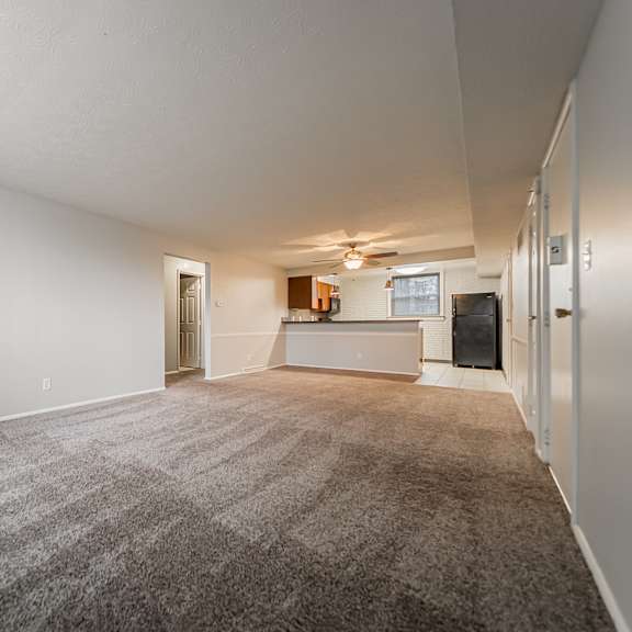 fresh interior at river run apartments, warren, oh