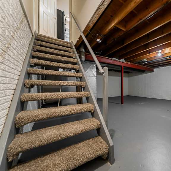 staircase at river run apartments, warren