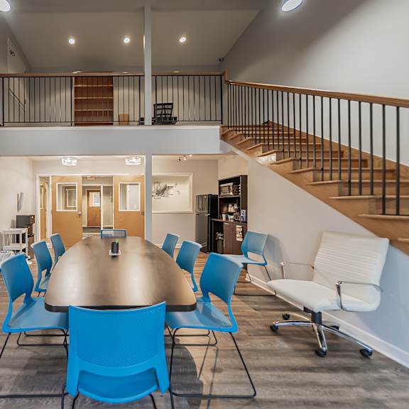 conference room at river run apartments, warren, ohio