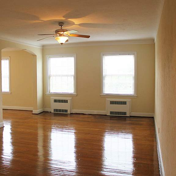 hardwood floors at integrity cleveland heights apartments, ohio, 44106