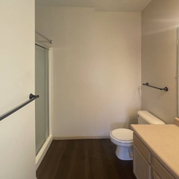 2 bedroom primary bath