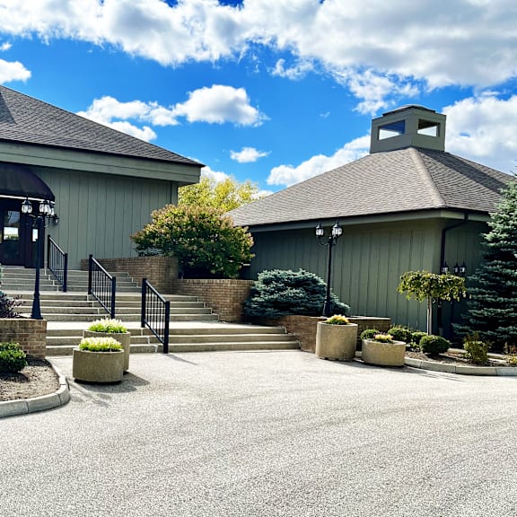 clubhouse exterior view at atrium in the village, beachwood, 44122