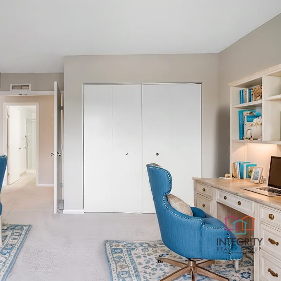 home office at atrium in the village, ohio, 44122