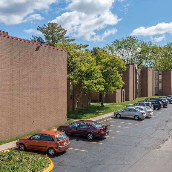 modern buildings with ample parking at eagles landing apartments, integrity realty, ohio