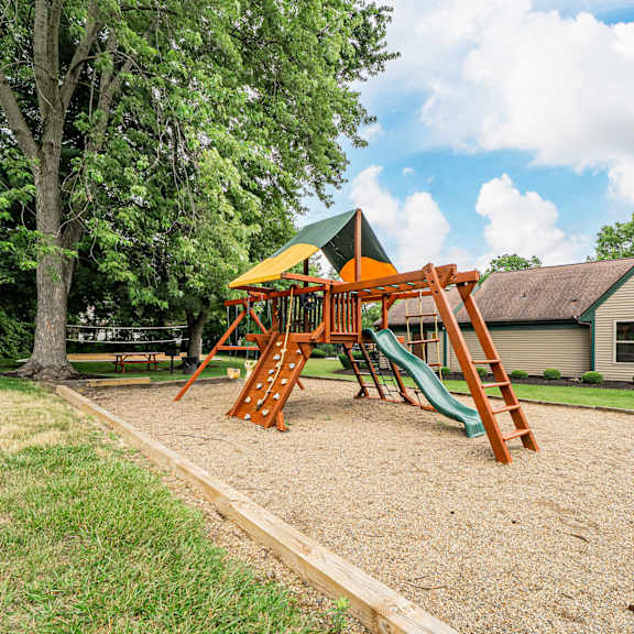 playground at hunt club apartments, ohio, 44321