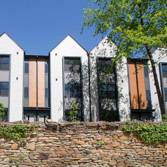 exterior of reserve overlook at reserve overlook apartments, integrity realty, cleveland heights, ohio