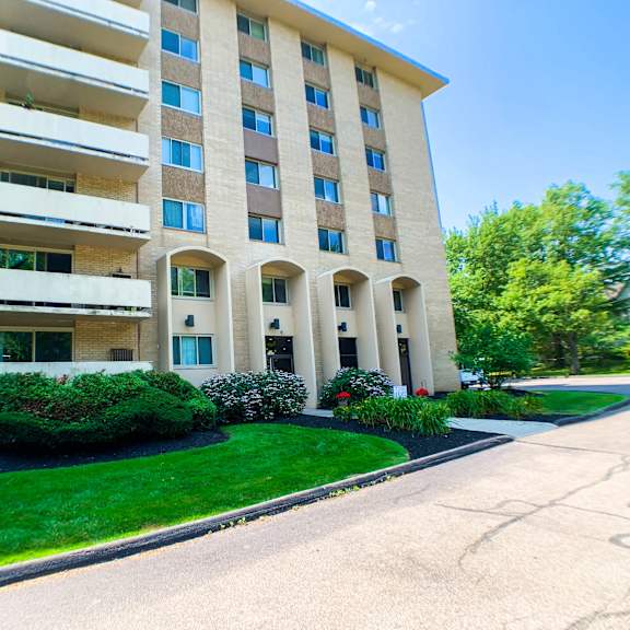 modern apartment exterior at westwood meadows, integrity realty llc, westlake, ohio