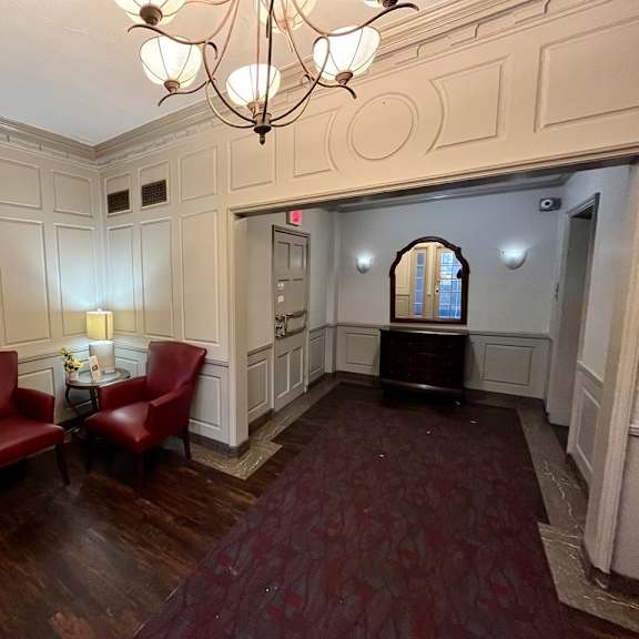 cormere apartments lobby