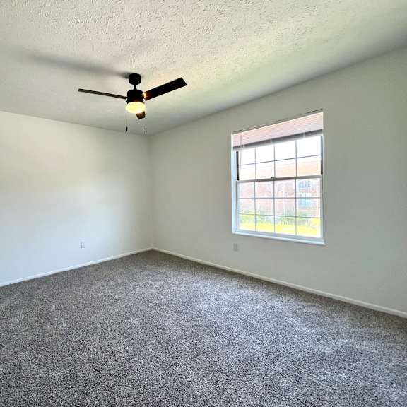 empty room at renova of brunswick apartments, brunswick