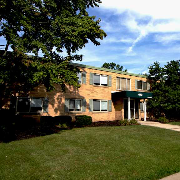 mill stream run exterior at integrity berea apartments, berea, oh, 44017