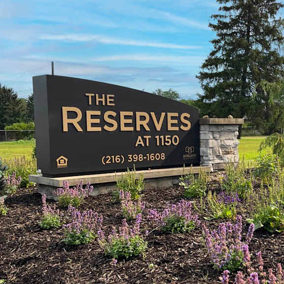 the reserves at 1150 sign.