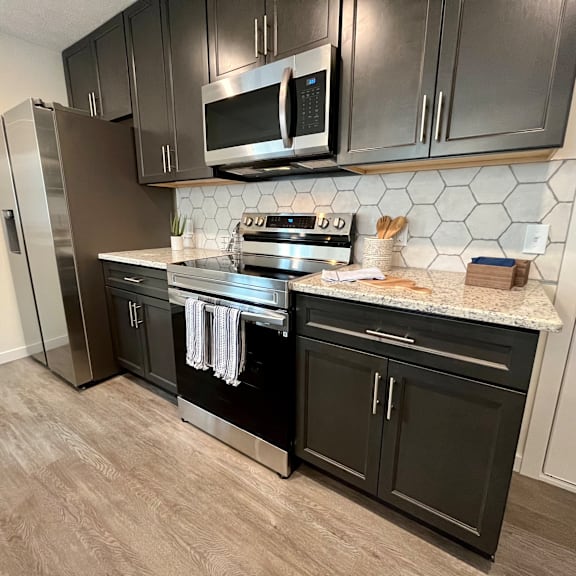 designer kitchens at reserve overlook apartments, integrity realty, ohio