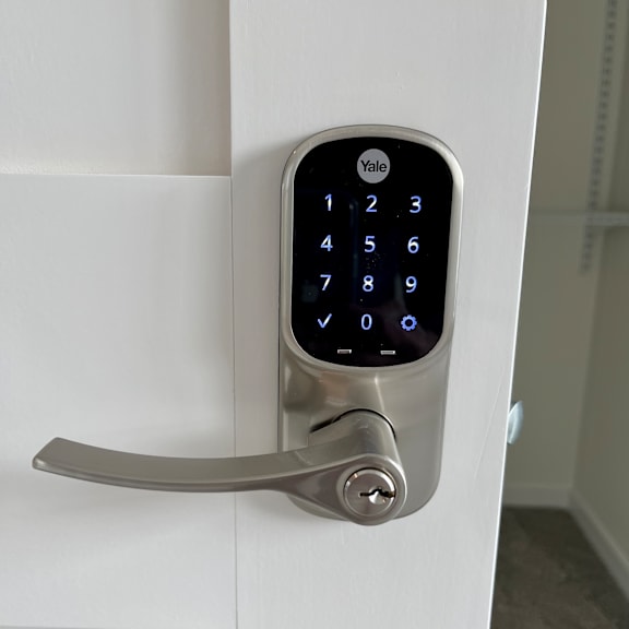 yale electronic lock at reserve overlook apartments, integrity realty, cleveland heights, ohio