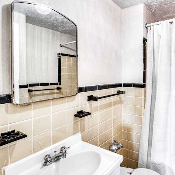 ceramic tiled bathrooms