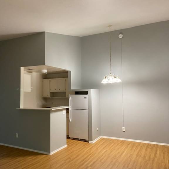 2 bedroom 1 bath vaulted ceiling