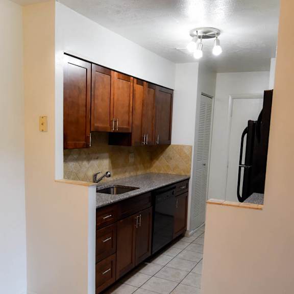 renovated kitchen available at huntington hills townhomes, integrity realty, stow, 44224