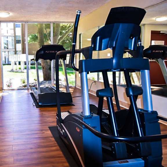 fitness center at eagles landing apartments, integrity realty, kent, oh, 44240