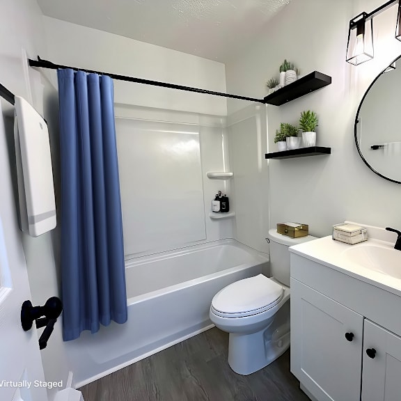 full bathroom at renova of brunswick apartments, ohio