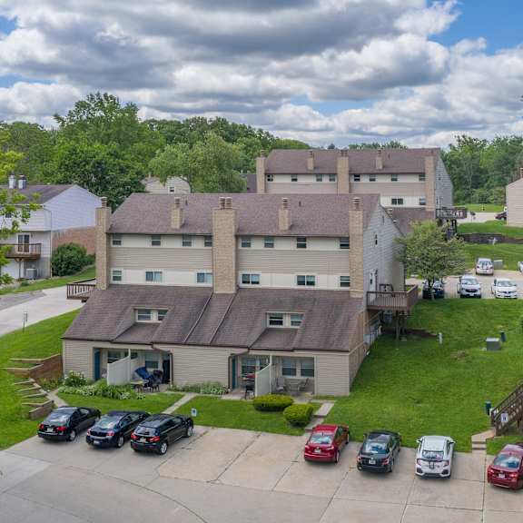 aerial photo of contemporary buildings at woodland pointe apartments and townhomes, integrity realty, kent, ohio