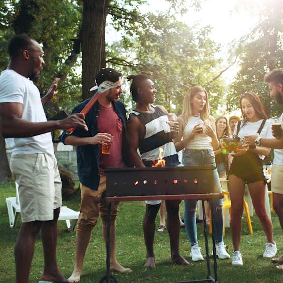 friends barbequeing