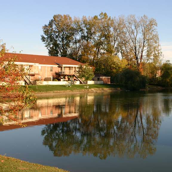 windsor court lake